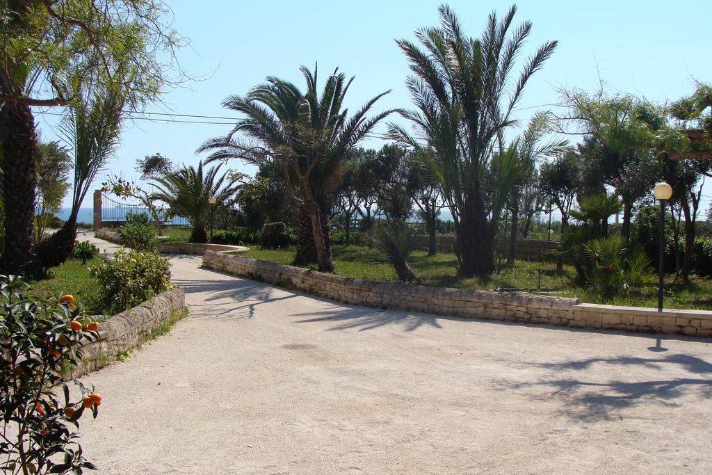 La Villa Rosa Al Mare Pozzallo Eksteriør billede