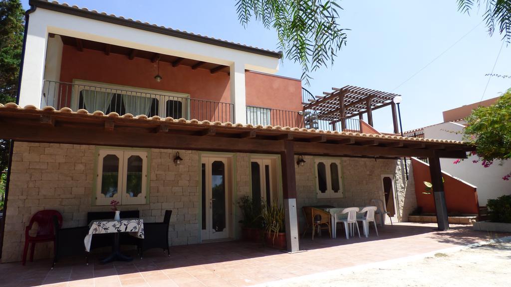 La Villa Rosa Al Mare Pozzallo Eksteriør billede