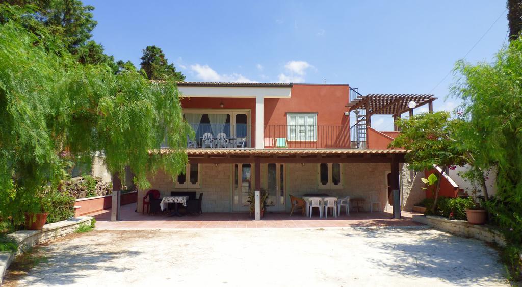 La Villa Rosa Al Mare Pozzallo Eksteriør billede