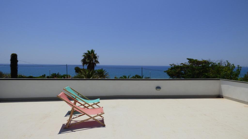 La Villa Rosa Al Mare Pozzallo Eksteriør billede